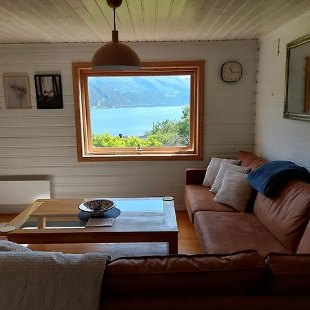 Norwegian Fjords Time Out * סטראנדה